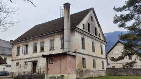 Poslopje knjižnice dr Marje Boršnik Borovnica 3